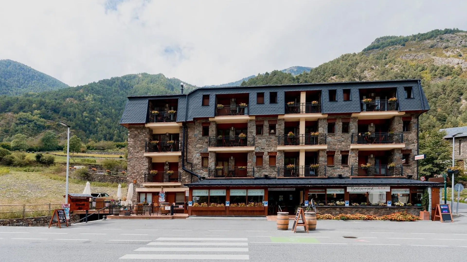 Pierre & Vacances Aparthotel La Tulipa 奥尔迪诺